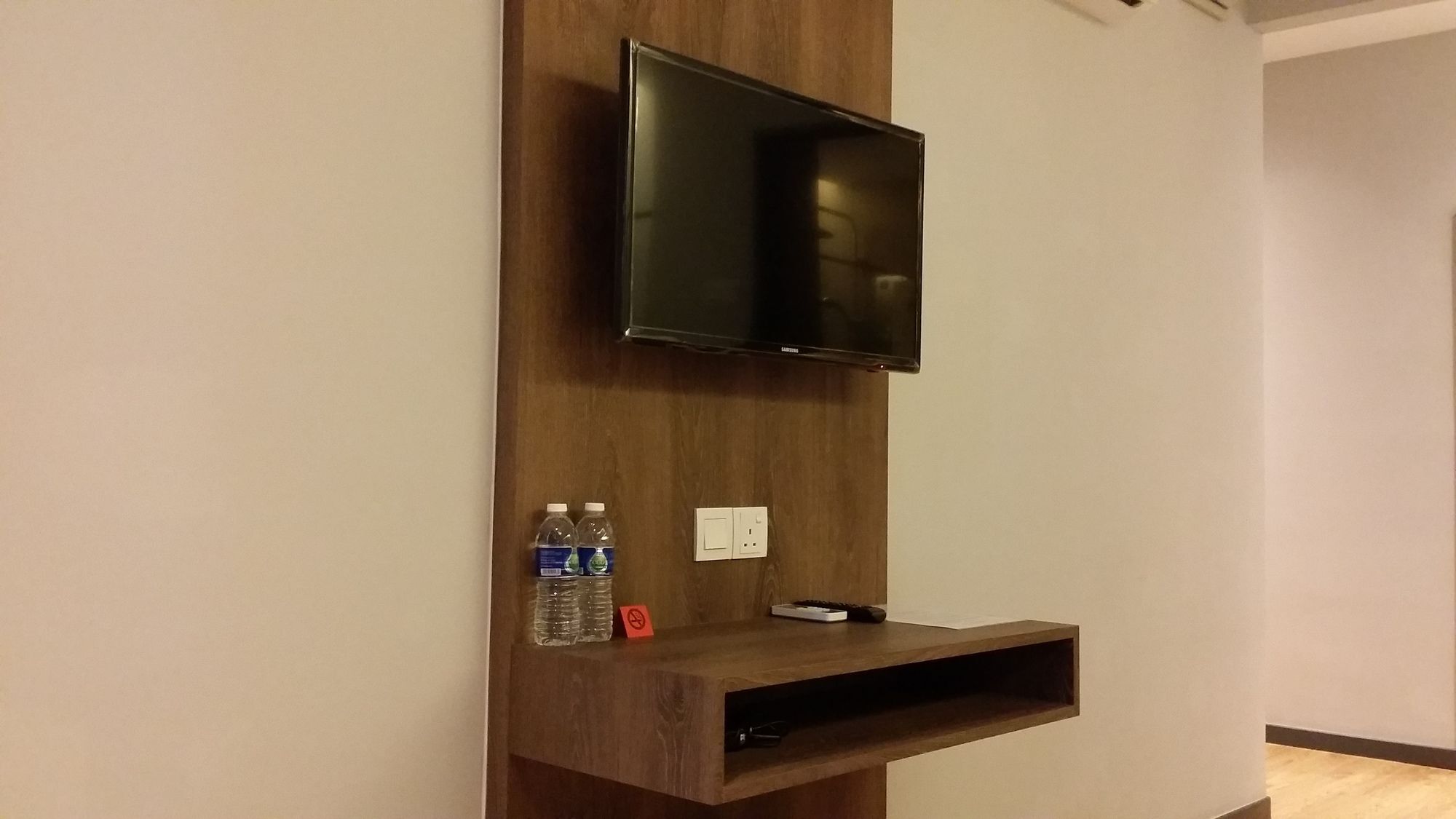 Go Hotel Субанг-Джая Экстерьер фото